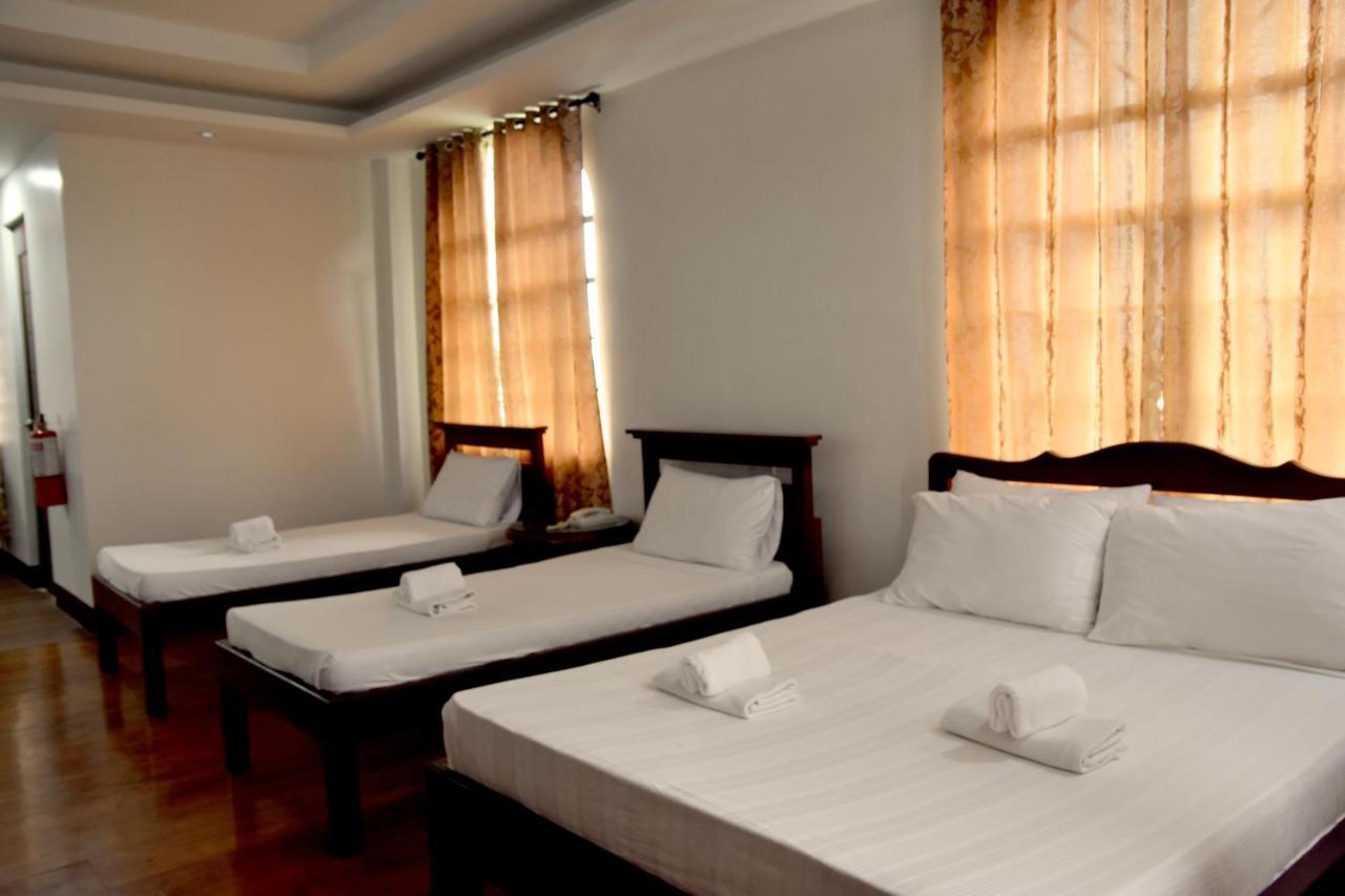 Isla De Oro Hotel Mamburao Dış mekan fotoğraf
