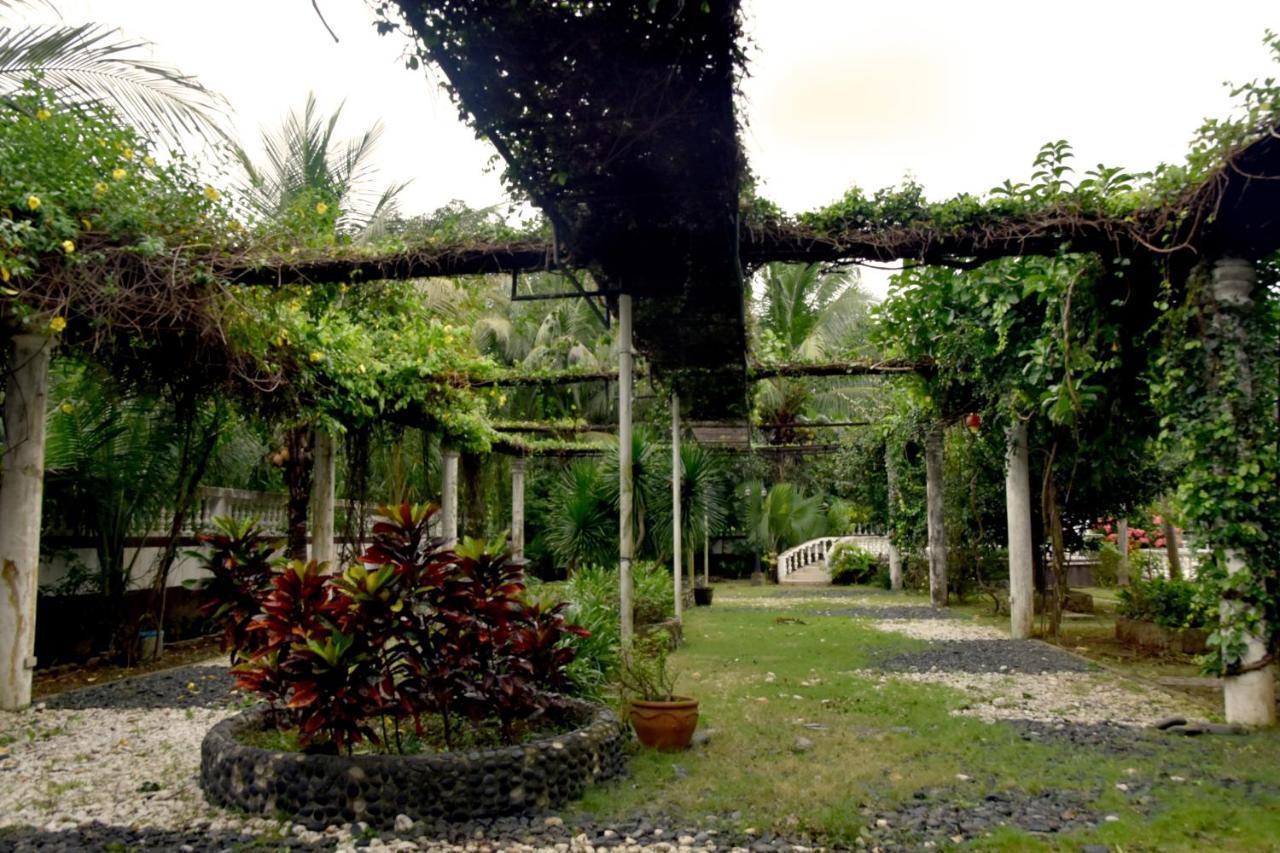 Isla De Oro Hotel Mamburao Dış mekan fotoğraf