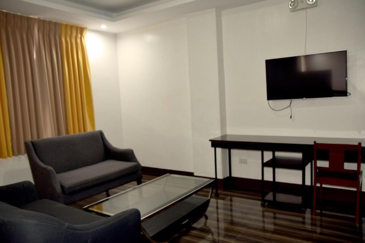 Isla De Oro Hotel Mamburao Dış mekan fotoğraf