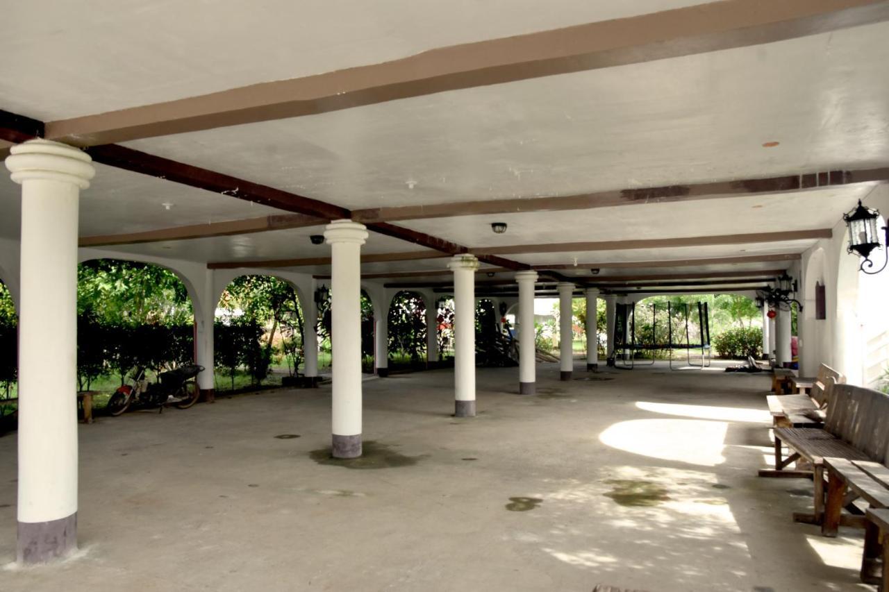 Isla De Oro Hotel Mamburao Dış mekan fotoğraf