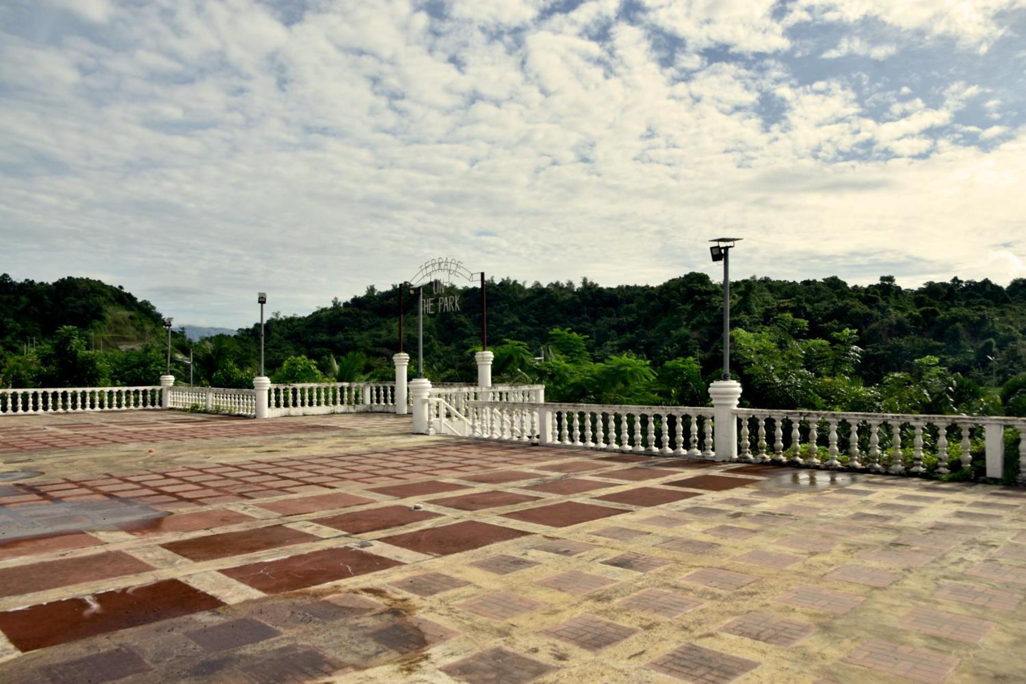 Isla De Oro Hotel Mamburao Dış mekan fotoğraf
